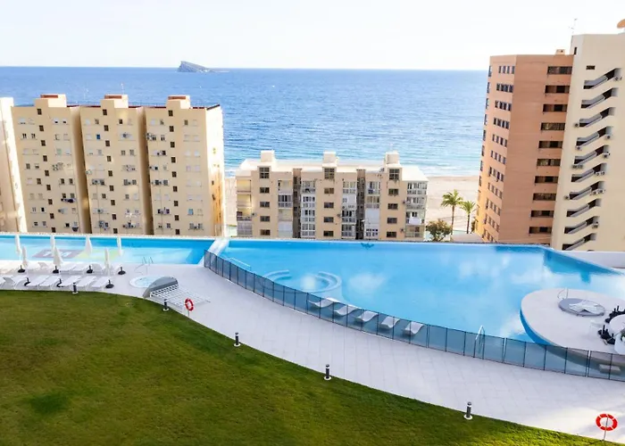 Sunset Sailors Wow Daire Benidorm
